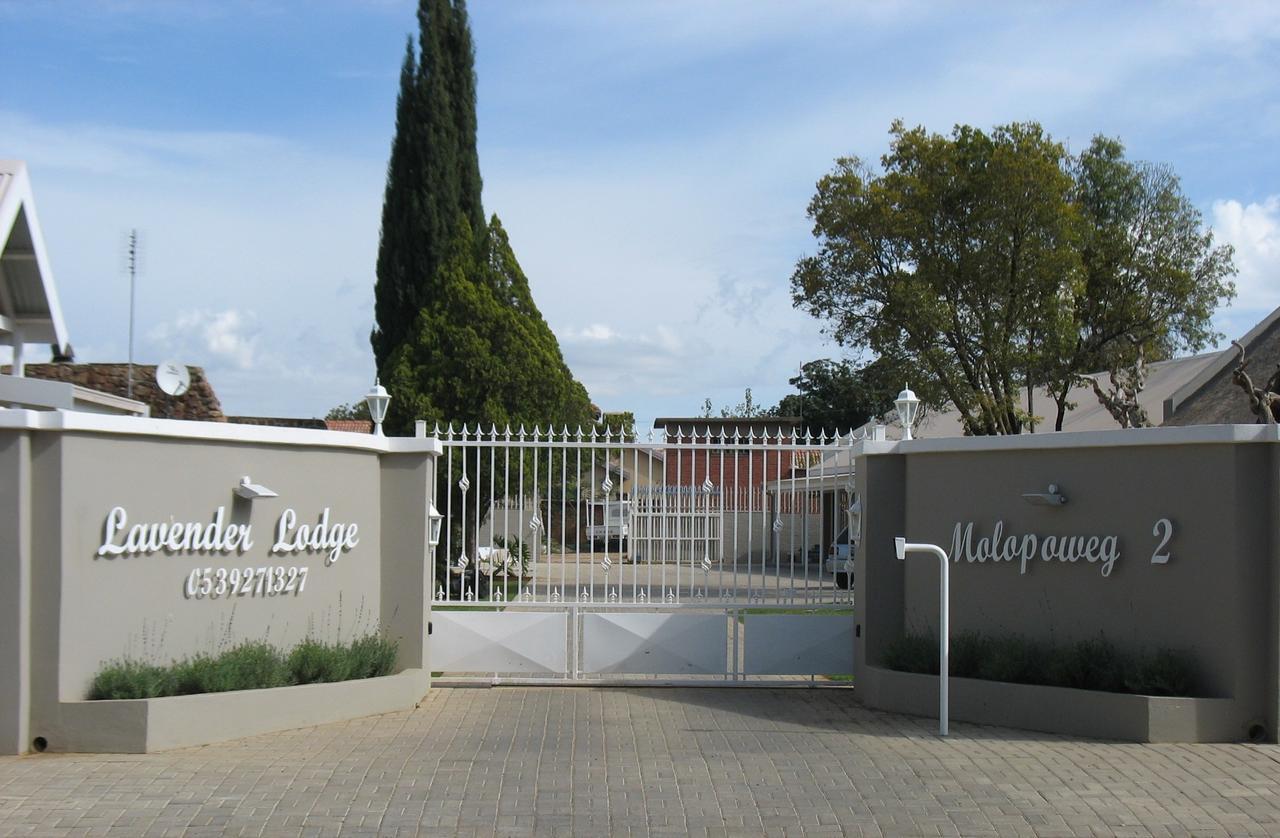 Lavender Lodge Vryburg Extérieur photo