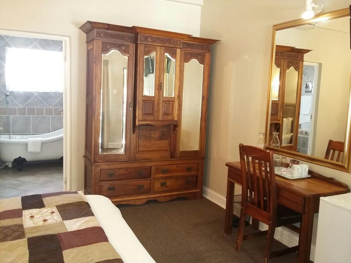 Lavender Lodge Vryburg Extérieur photo