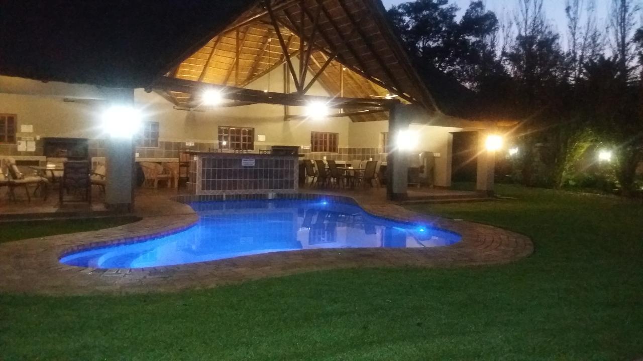 Lavender Lodge Vryburg Extérieur photo