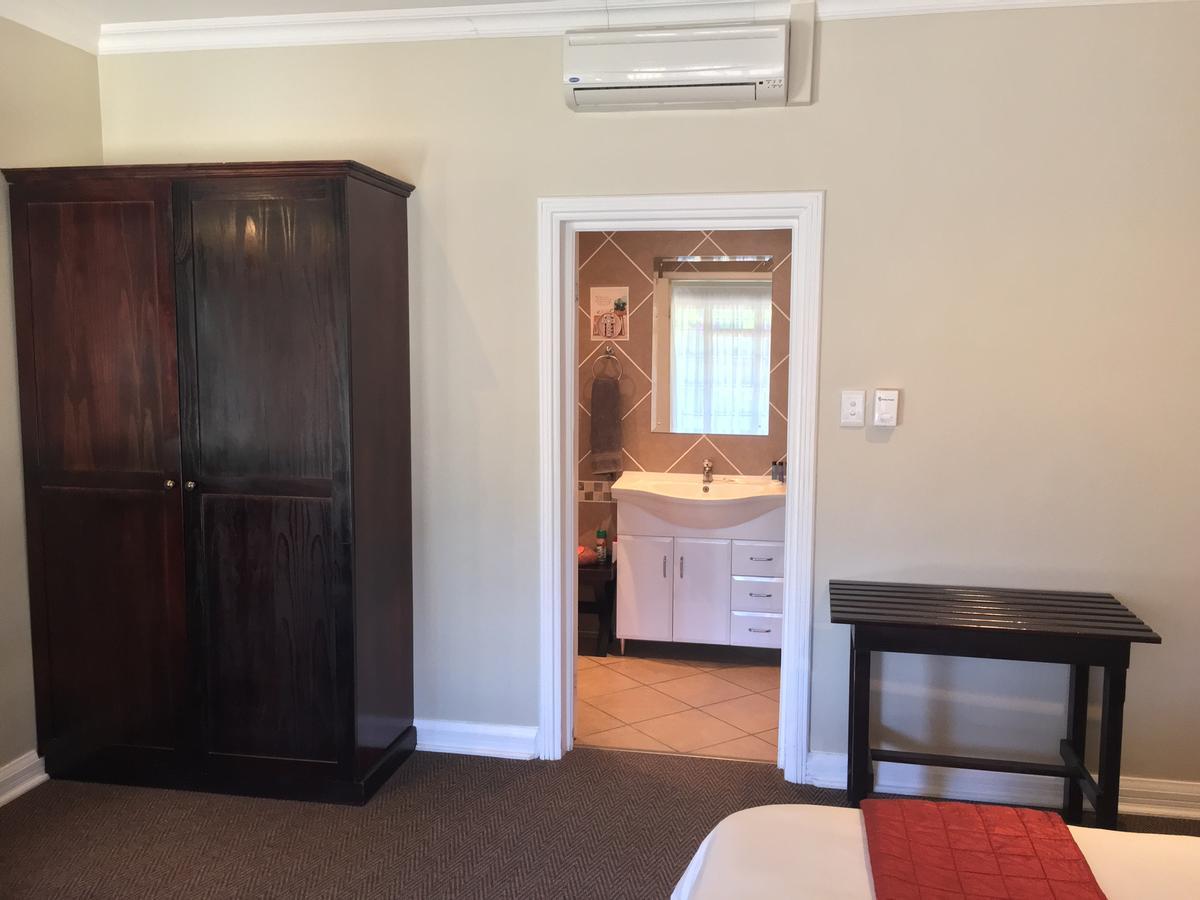 Lavender Lodge Vryburg Extérieur photo